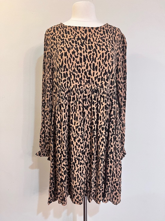 bp Dresses & Skirts - BP Print Long Sleeve Dress in Tan (Leopard) Dale Dashed Spot Size 1X